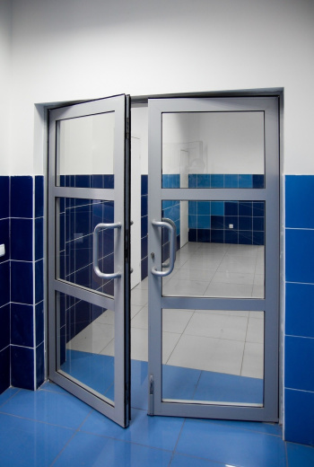 Алюминиевая дверь 700x2000 мм. GFTD9204